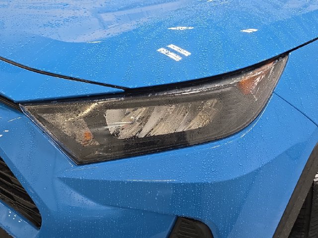 Used 2019 Toyota RAV4 LE w/ All Weather Liner Package AWD/4WD image 28