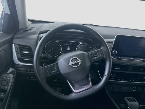 Used 2025 Nissan Rogue SV AWD/4WD image 17