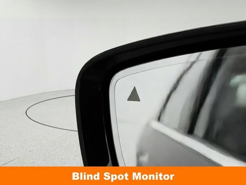 Used 2022 BMW 740i xDrive w/ M Sport Package AWD/4WD image 13