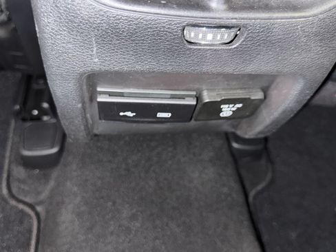Used 2019 Jeep Cherokee Limited AWD/4WD image 26
