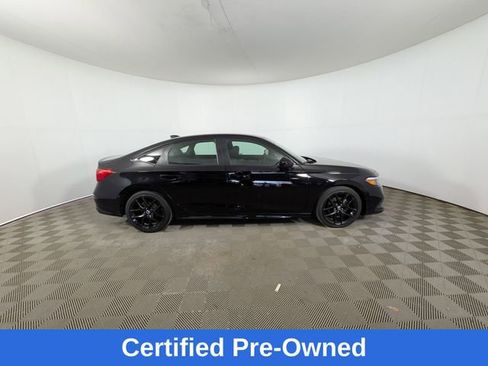 Used 2023 Honda Civic Sport image 2