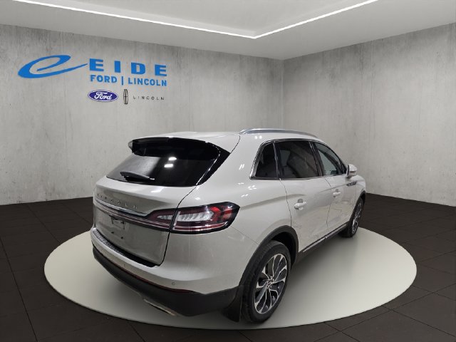 Used 2023 Lincoln Nautilus Reserve w/ Equipment Group 201A AWD/4WD image 10