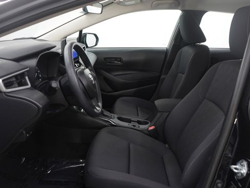 Used 2025 Toyota Corolla LE image 16