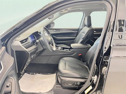 Used 2021 Jeep Grand Cherokee L Limited w/ MOPAR Finishing Package image 18