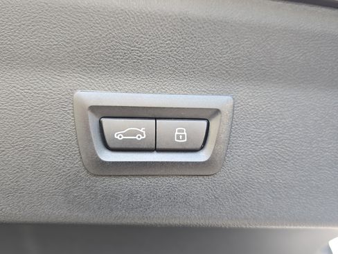 Used 2025 BMW X4 xDrive30i image 10