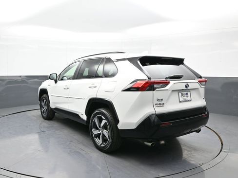 Certified 2023 Toyota RAV4 SE image 8