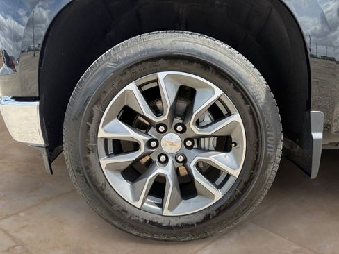 Used 2024 Chevrolet Silverado 1500 LT image 31