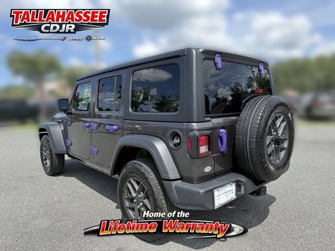 Used 2026 Jeep Wrangler Unlimited Sport AWD/4WD image 4