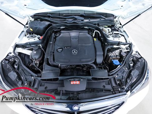 Used 2016 Mercedes-Benz E 350 4MATIC Sedan w/ Premium Package image 19