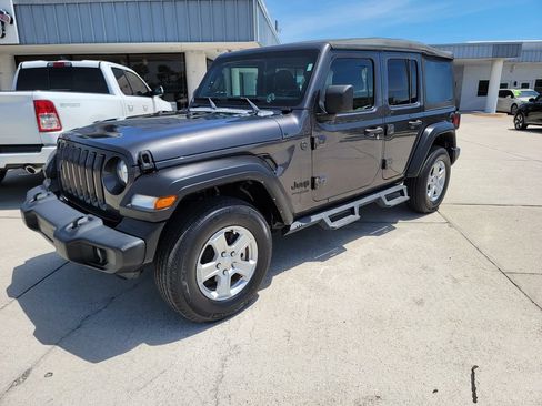 Used 2022 Jeep Wrangler Unlimited Sport AWD/4WD image 1