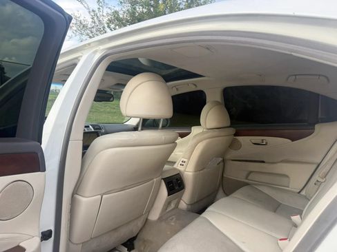Used 2010 Lexus LS 460 RWD image 11