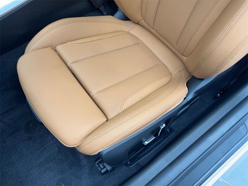 Used 2025 BMW 230i Coupe w/ M Sport Package image 28