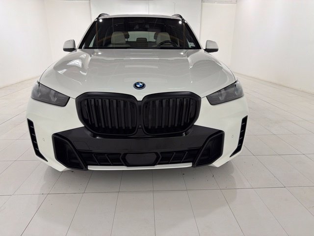 Certified 2024 BMW X5 xDrive50e w/ Executive Package AWD/4WD image 8