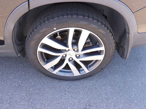 Used 2018 Honda Pilot Touring image 9