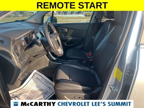 Used 2018 Chevrolet Trax LT w/ LT Convenience Package image 32