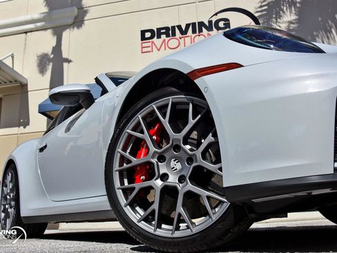 Used 2026 Porsche 911 Targa 4S AWD/4WD image 3