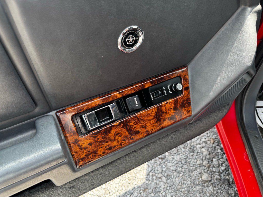 Used 1989 Chrysler LeBaron Premium FWD image 38