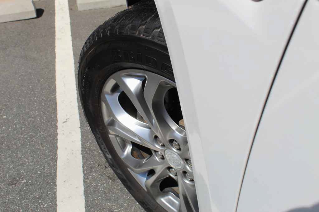 Used 2018 Buick Enclave Avenir w/ Avenir Technology Package FWD image 35