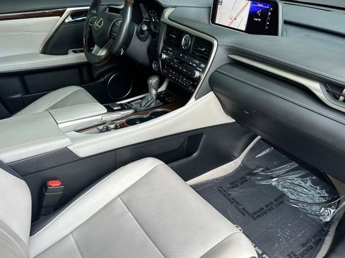 Used 2017 Lexus RX 350 FWD w/ Premium Package image 32