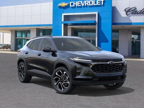 New 2026 Chevrolet Trax RS w/ Sunroof Package image 2