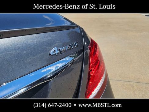Certified 2019 Mercedes-Benz E 300 4MATIC image 7