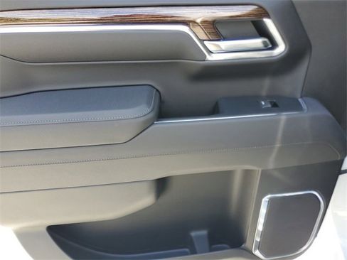 Certified 2025 GMC Sierra 1500 Elevation image 11