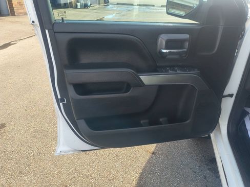 Used 2018 Chevrolet Silverado 1500 LT w/ Trailering Package AWD/4WD image 14