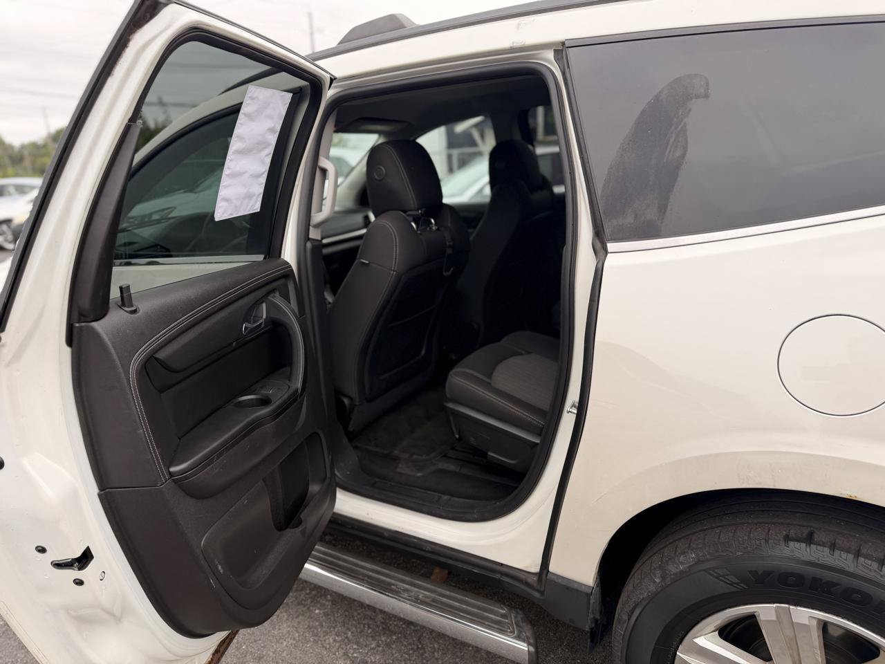 Used 2014 Chevrolet Traverse LT w/ LPO, 'HIT The Road' Package FWD image 33