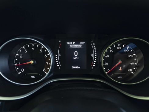 Used 2020 Jeep Compass Latitude FWD image 22