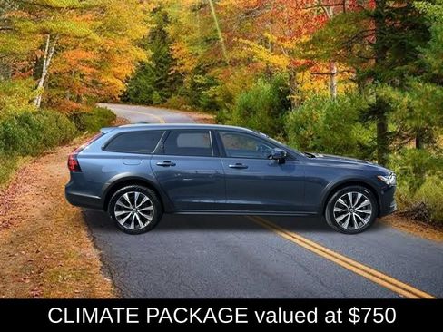 Used 2024 Volvo V90 B6 Cross Country Plus w/ Climate Package AWD/4WD image 2