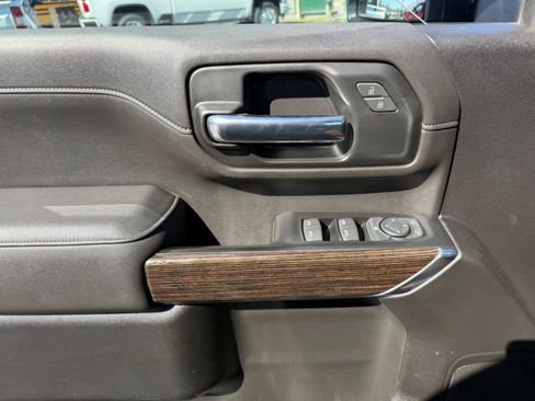 Used 2023 GMC Sierra 2500 SLE image 32