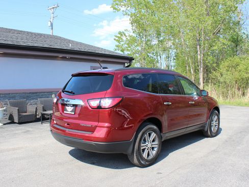 Used 2016 Chevrolet Traverse LT AWD/4WD image 4