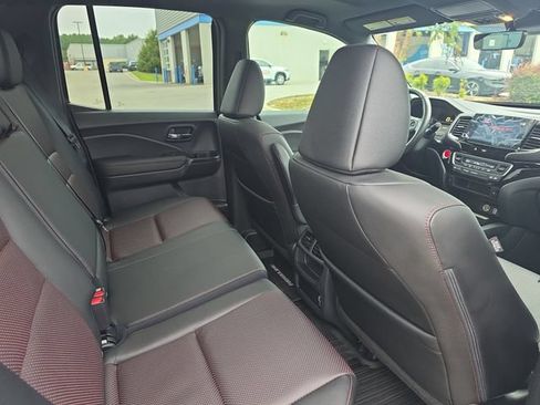 Used 2023 Honda Ridgeline Black Edition image 12