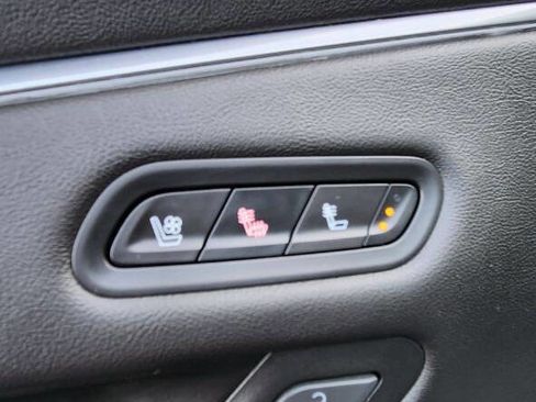 Used 2023 Cadillac Escalade ESV Premium Luxury image 54