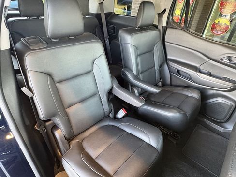 Used 2017 GMC Acadia SLT FWD image 30