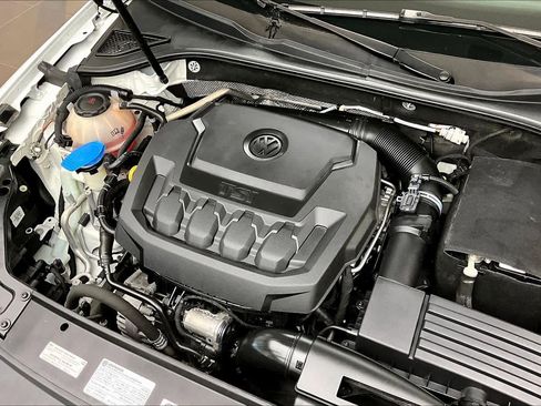 Used 2018 Volkswagen Passat 2.0T R-Line FWD image 29