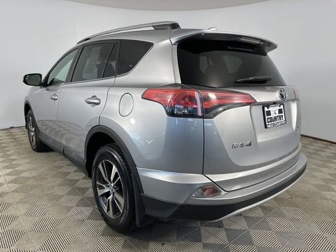 Used 2016 Toyota RAV4 XLE AWD/4WD image 5