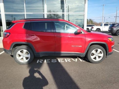 Used 2019 Jeep Compass Latitude w/ Popular Equipment Group image 4