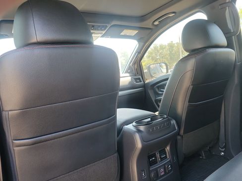 Certified 2023 Nissan Titan PRO-4X w/ Pro-4x Convenience Package AWD/4WD image 19