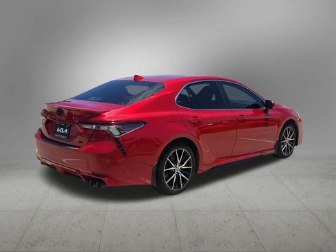 Used 2022 Toyota Camry SE w/ Convenience Package FWD image 6