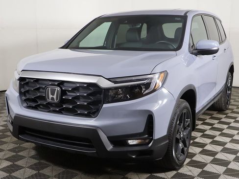Used 2025 Honda Passport EX-L image 8