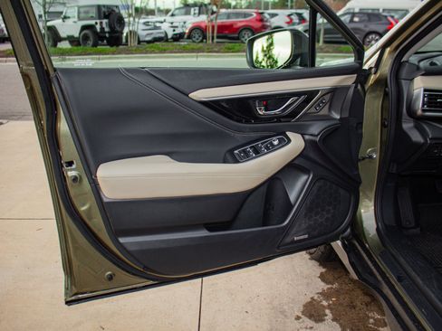 Used 2022 Subaru Outback Limited image 14