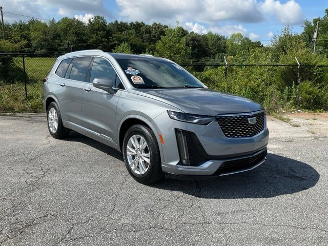 Used 2024 Cadillac XT6 Luxury FWD image 3