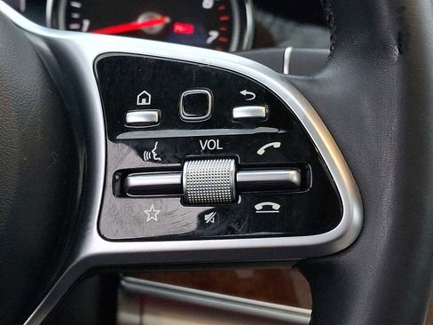 Used 2019 Mercedes-Benz E 300 4MATIC image 18