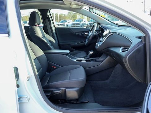 Used 2024 Chevrolet Malibu LT image 8