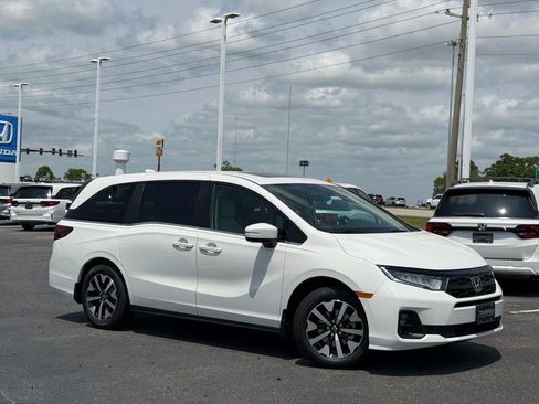 New 2026 Honda Odyssey EX-L image 2