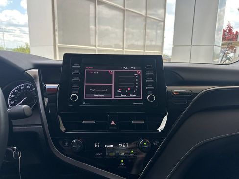 Certified 2024 Toyota Camry SE FWD image 33