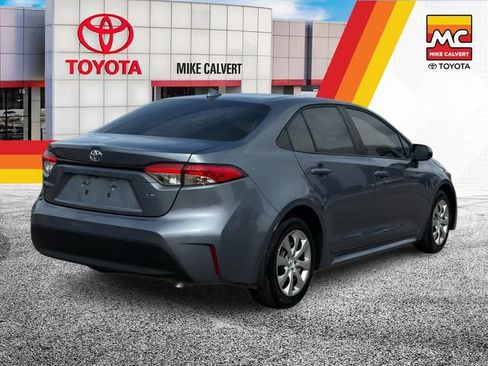 Used 2026 Toyota Corolla LE FWD image 5
