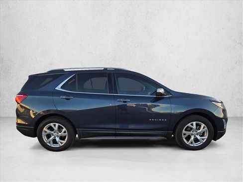 Used 2018 Chevrolet Equinox Premier image 4