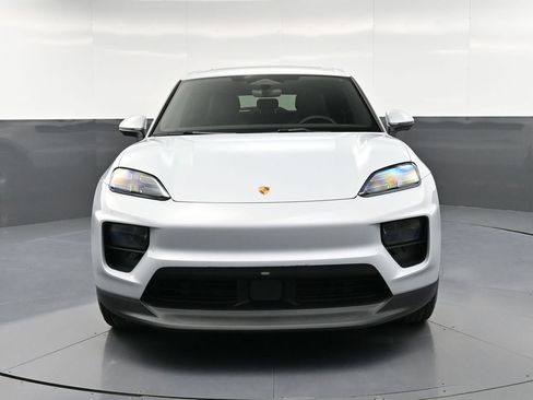 New 2026 Porsche Macan 4 Electric AWD/4WD image 11